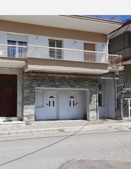 White Studio Apartment Nea Michaniona