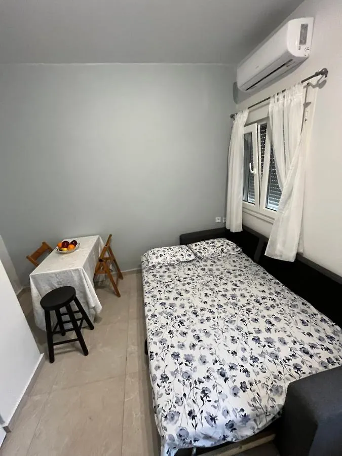 White Studio Apartment Nea Michaniona Greece