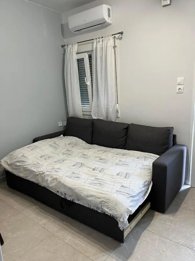 White Studio Apartment Nea Michaniona